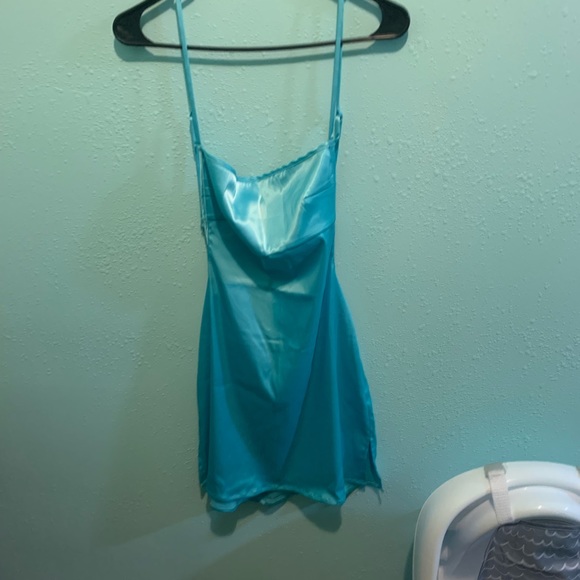 Fashion Nova light blue dress. Size medium - Picture 3 of 3